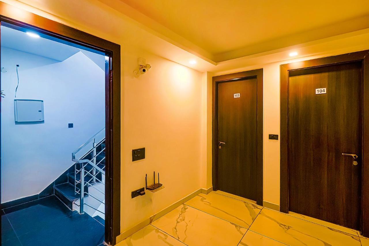 Fabhotel Kiara The Private Suites Делхи Екстериор снимка