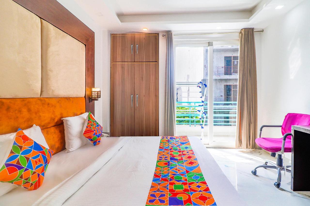 Fabhotel Kiara The Private Suites Делхи Екстериор снимка